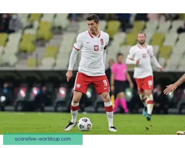 莱万仅用109场便突破100粒联赛进球 成弗里克治下进攻核心